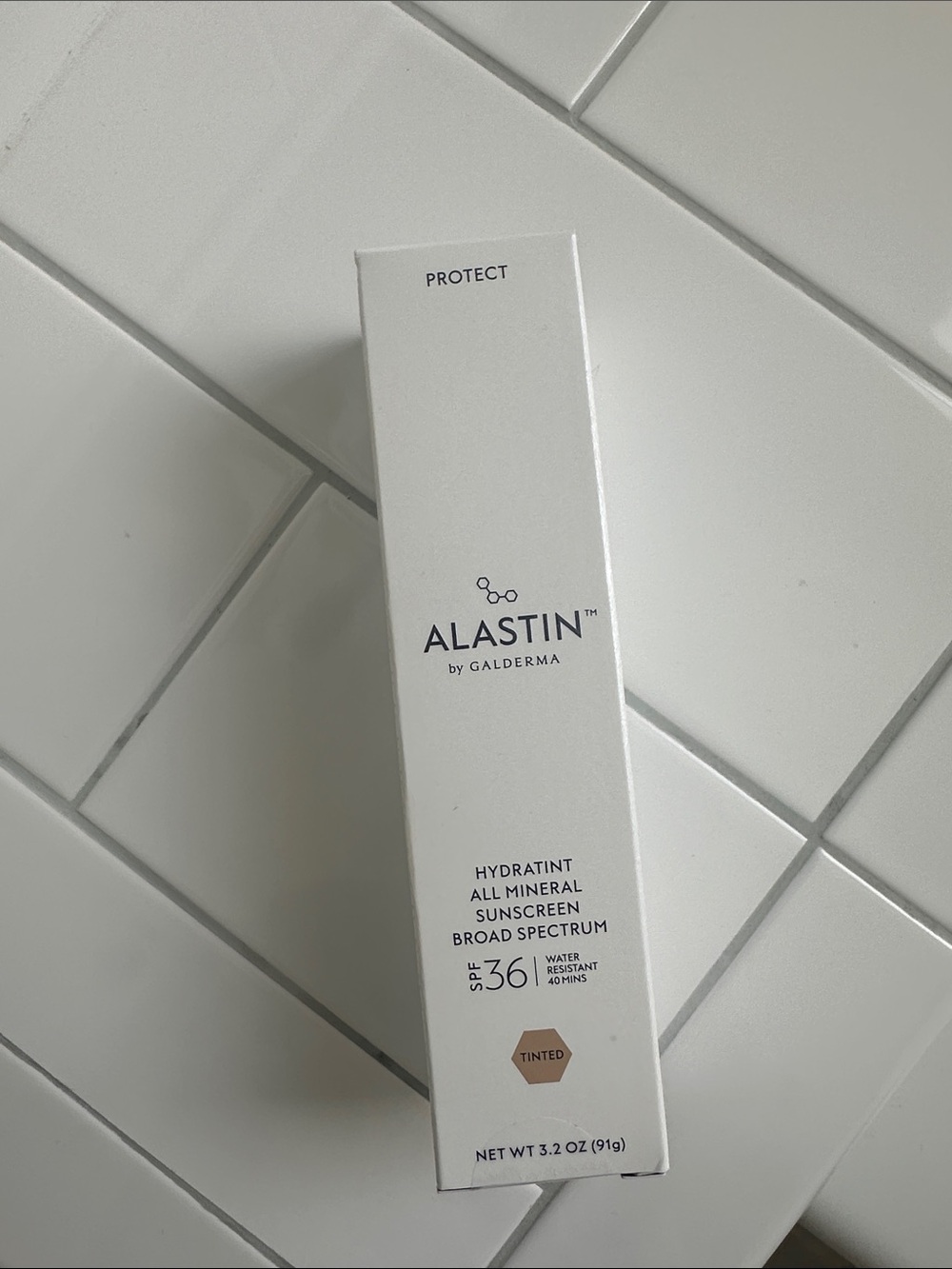 Alastin Hydratint Tinted Mineral Sunscreen SPF 36 - Neutral Beige